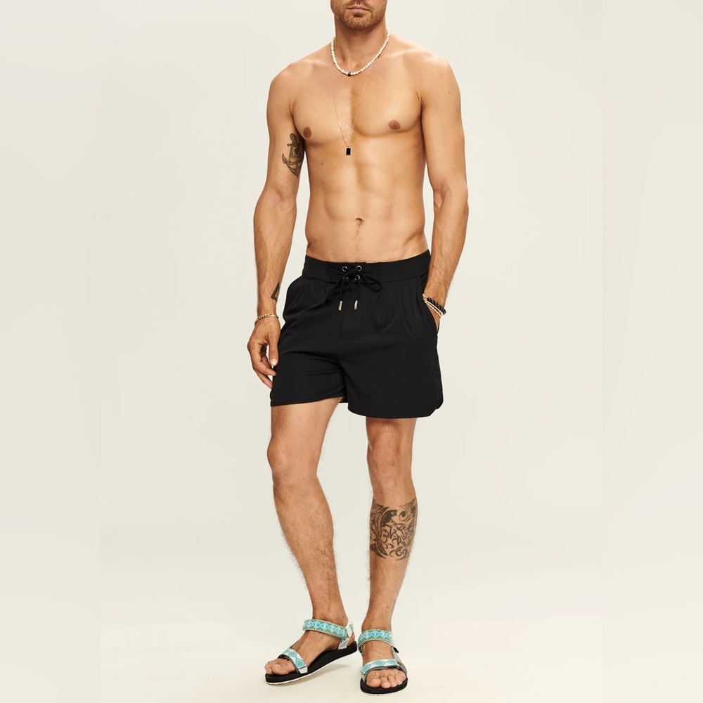 Ser.oy.a Bree Board Short Sixe XXL in Black NWT